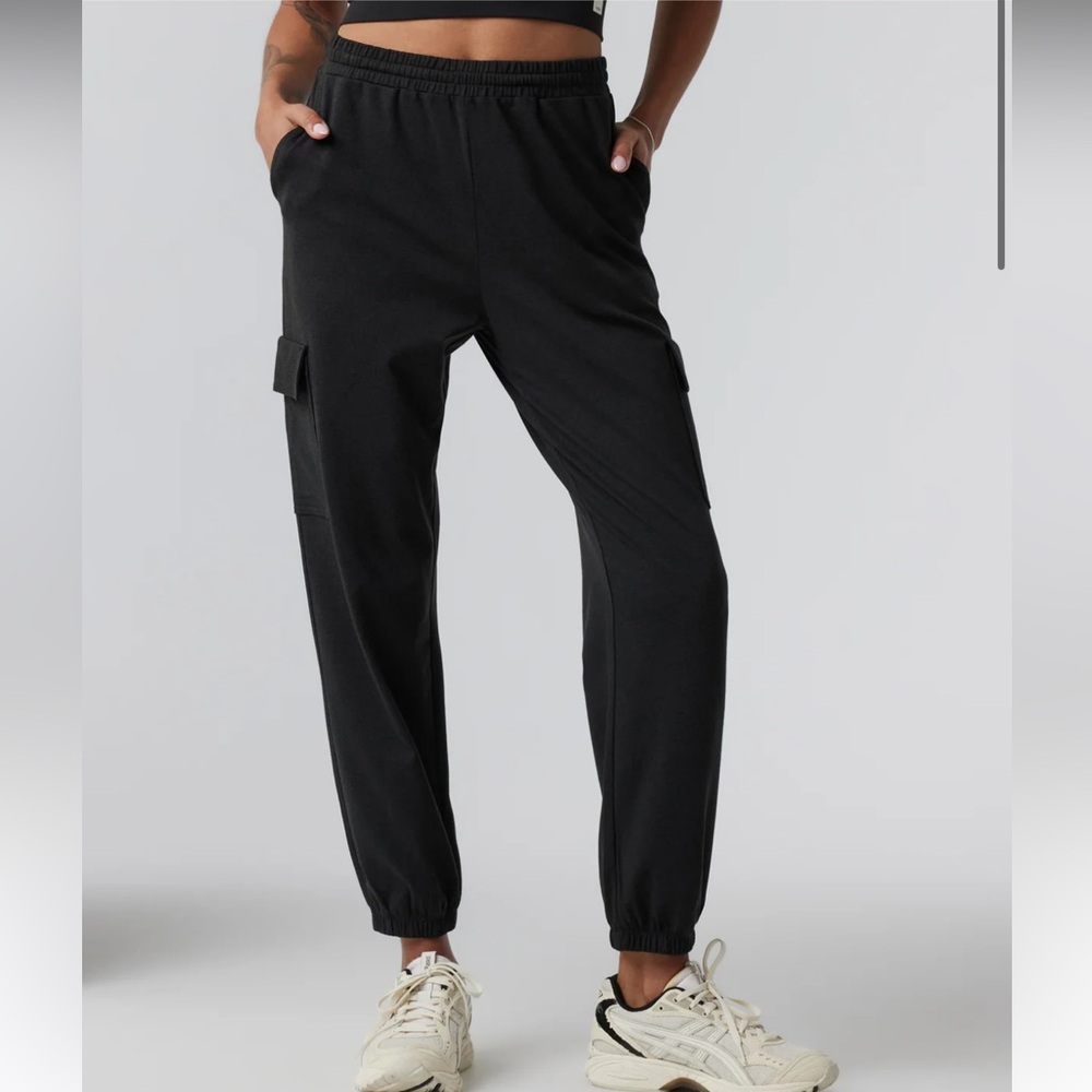 Vuori Boyfriend Cargo Joggers M